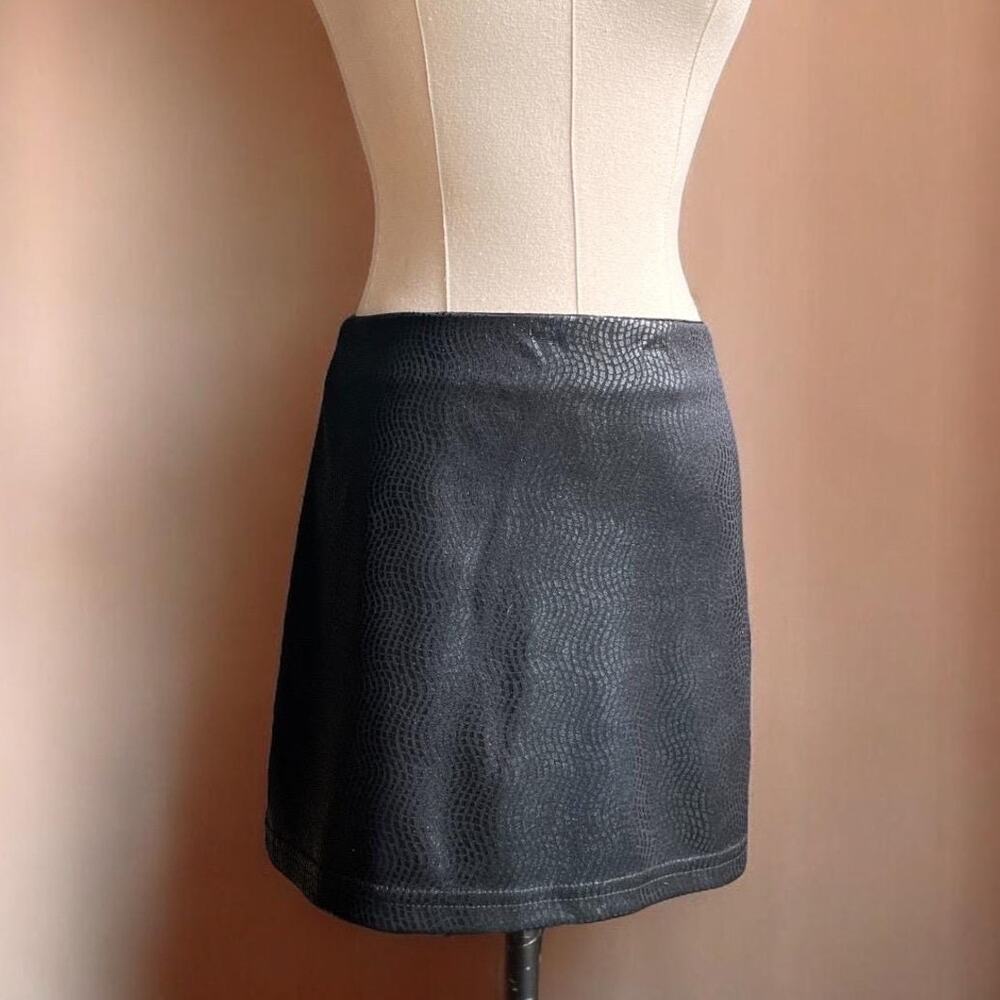 Vintage 90s Faux Leather Mini Skirt | 1990s Embossed Reptile Print A‑Line Cheer